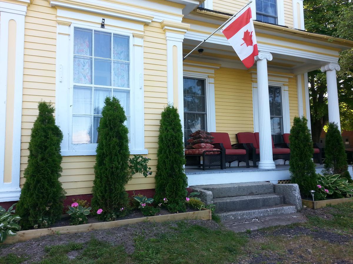 The Breakers Bed And Breakfast Digby Bagian luar foto